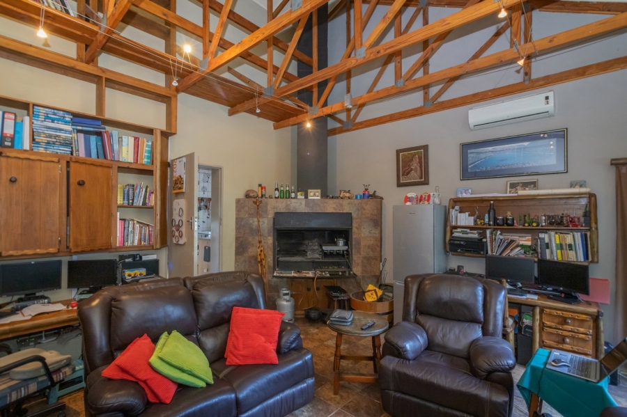 5 Bedroom Property for Sale in Jordania Free State